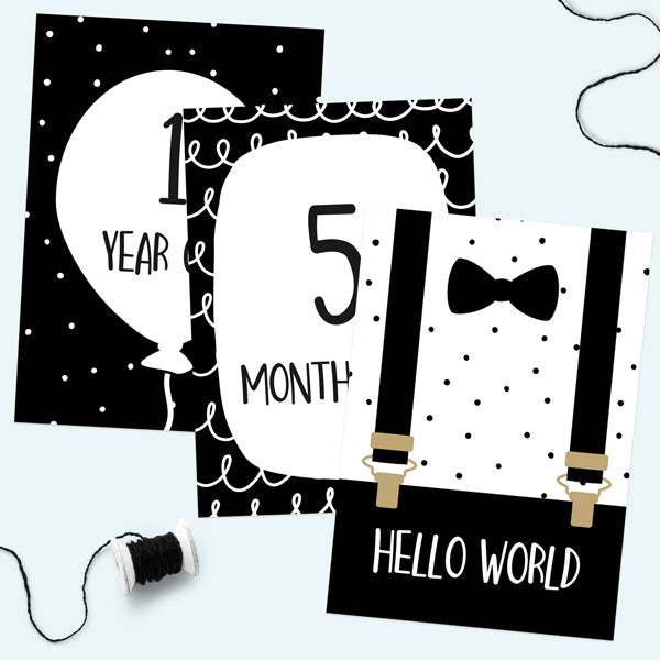 Baby Milestone Cards Ages - Pack of 17 - Boys Monochrome